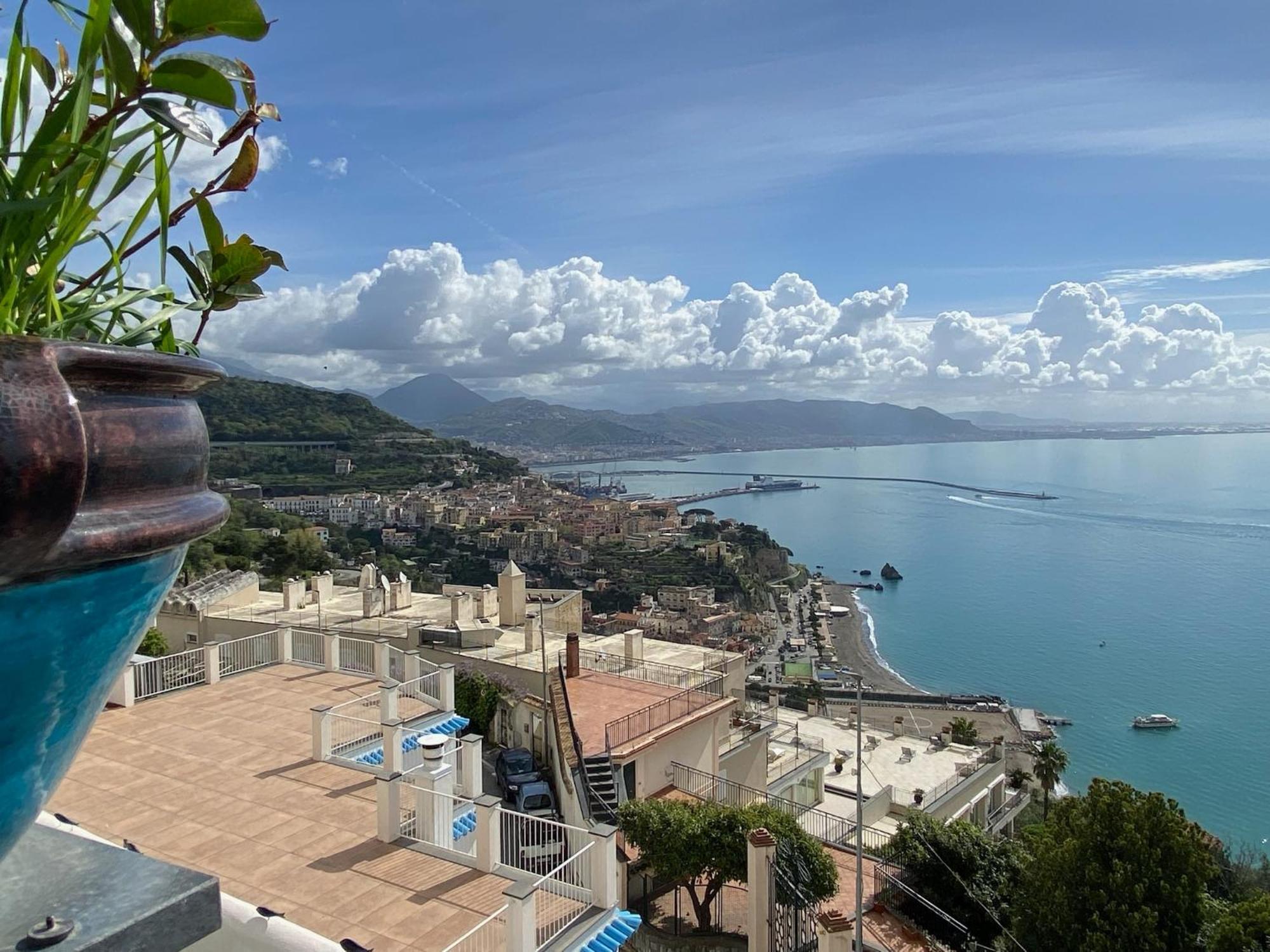 Casa Vacanza: The Wind Rose Vietri 外观 照片