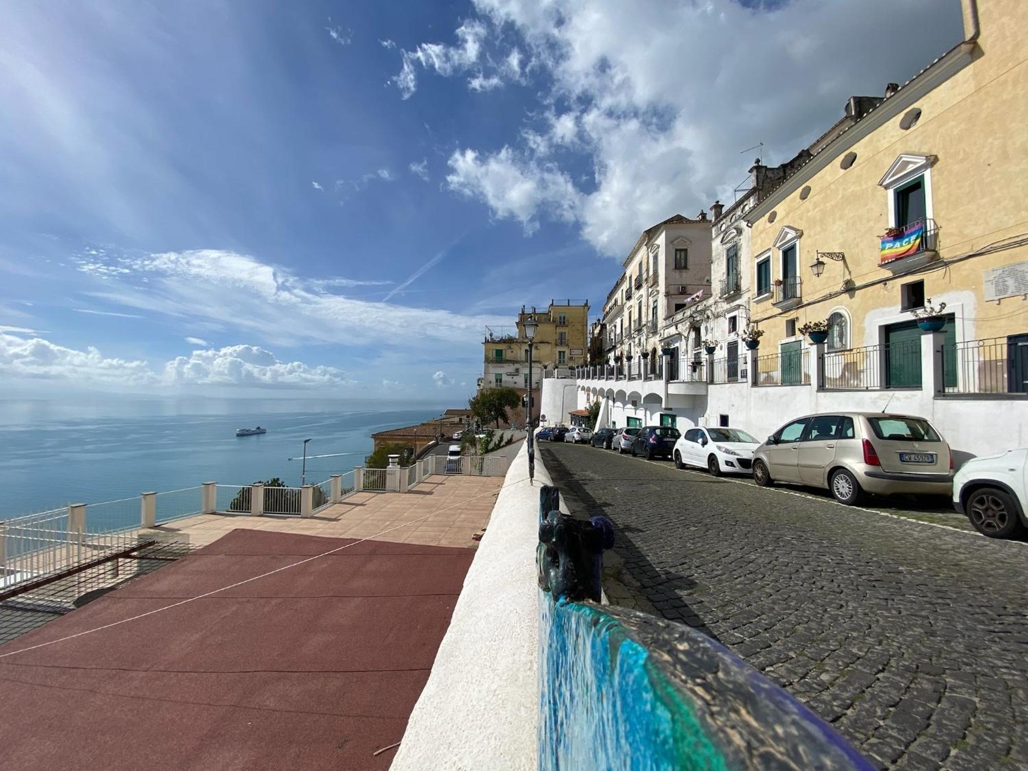Casa Vacanza: The Wind Rose Vietri 外观 照片